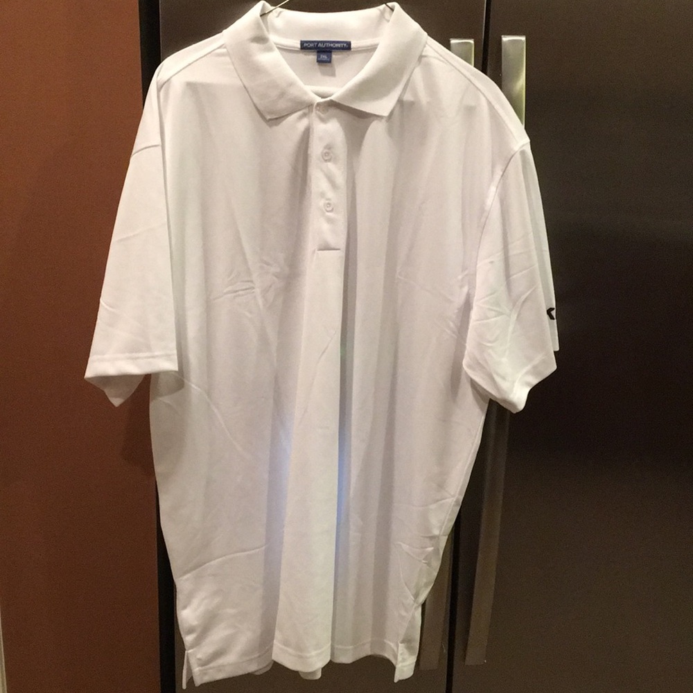 Men’s white golf shirt